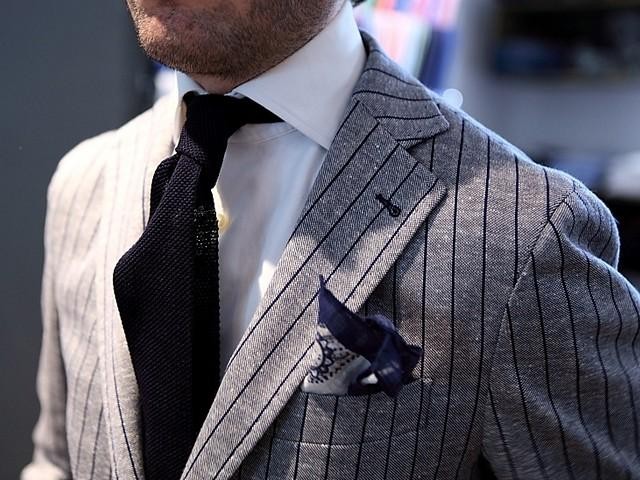 costum de nunta modern