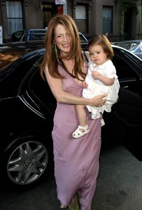 Rochie de mireasa liliac Julianne Moore