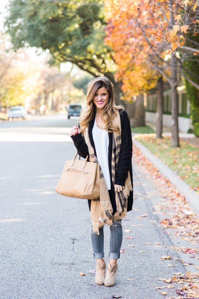 blugi gri cu combinatii de culori